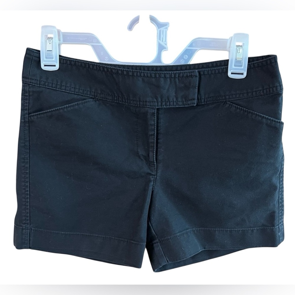 Ann Taylor Women's Black Signature Shorts! Size 2.